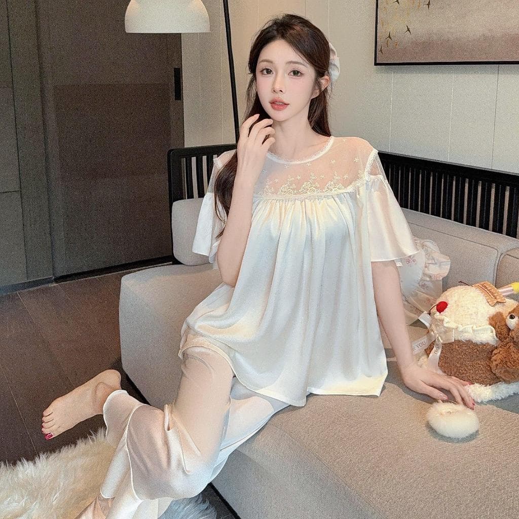 B75 Bộ Lụa Ren Hoàng Gia Tay Ngắn
