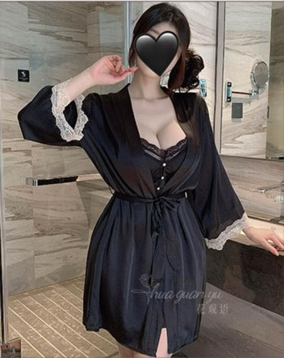 C06 - Áo choàng lụa tay dài phối ren Mới